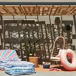 Moxy Marina 3*