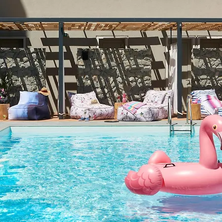 Moxy Marina Отель Патра