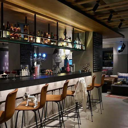 Moxy Marina 酒店