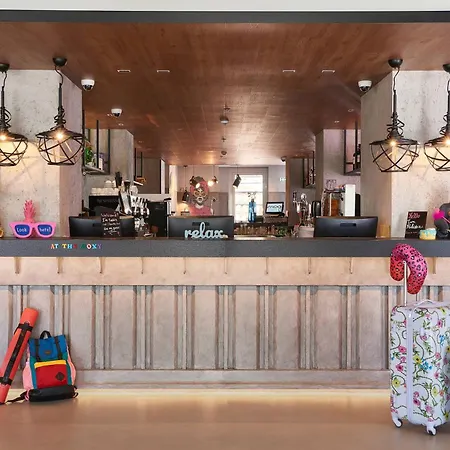 Hotel Moxy Marina Patras