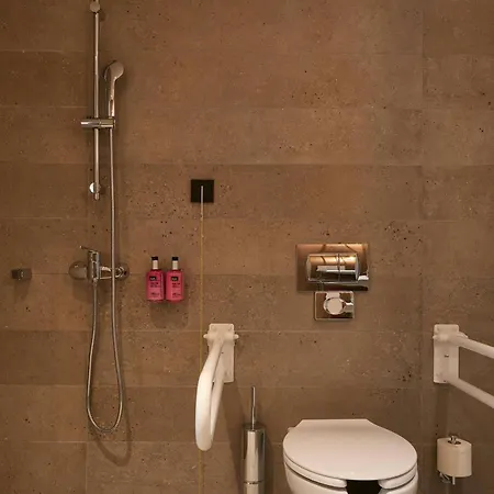 Moxy Marina 3* Patras