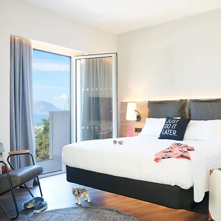 Moxy Marina 3* Patras