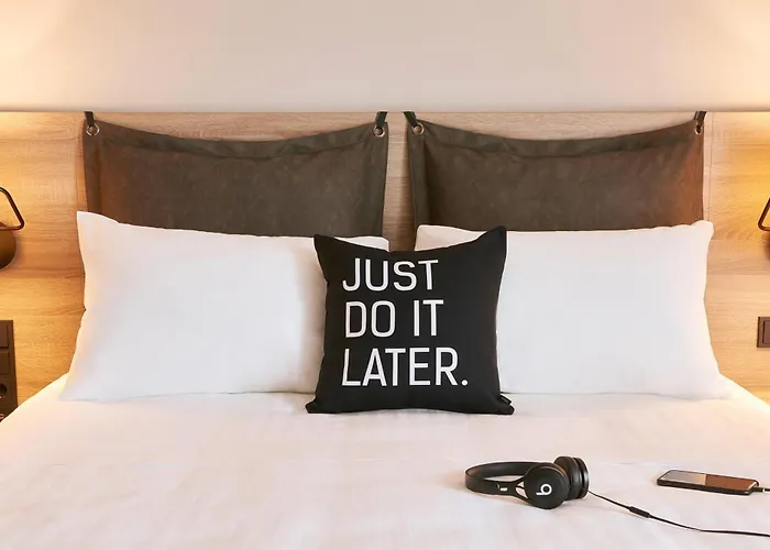 Moxy Marina Hotel Patras