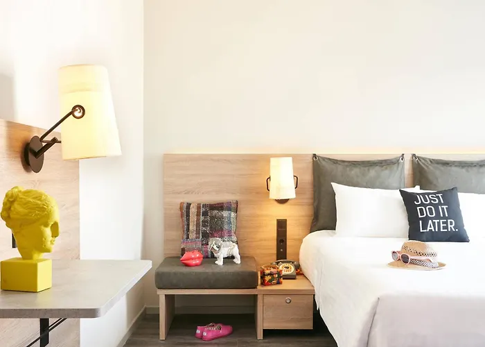 Moxy Marina Hotel