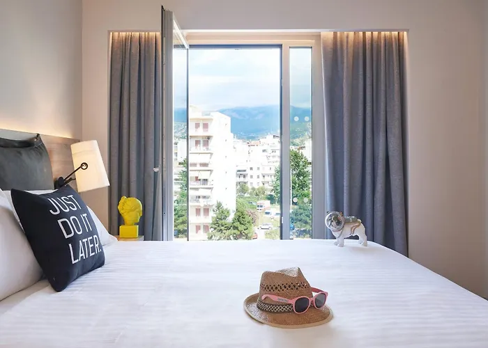 Hotel Moxy Marina Patras