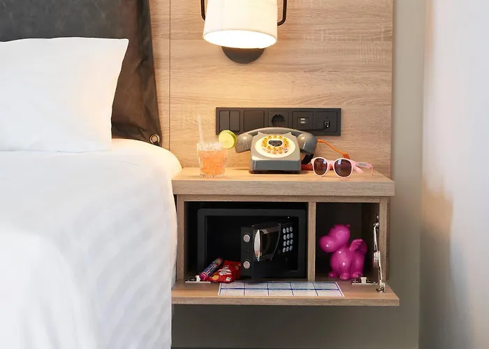 Moxy Marina